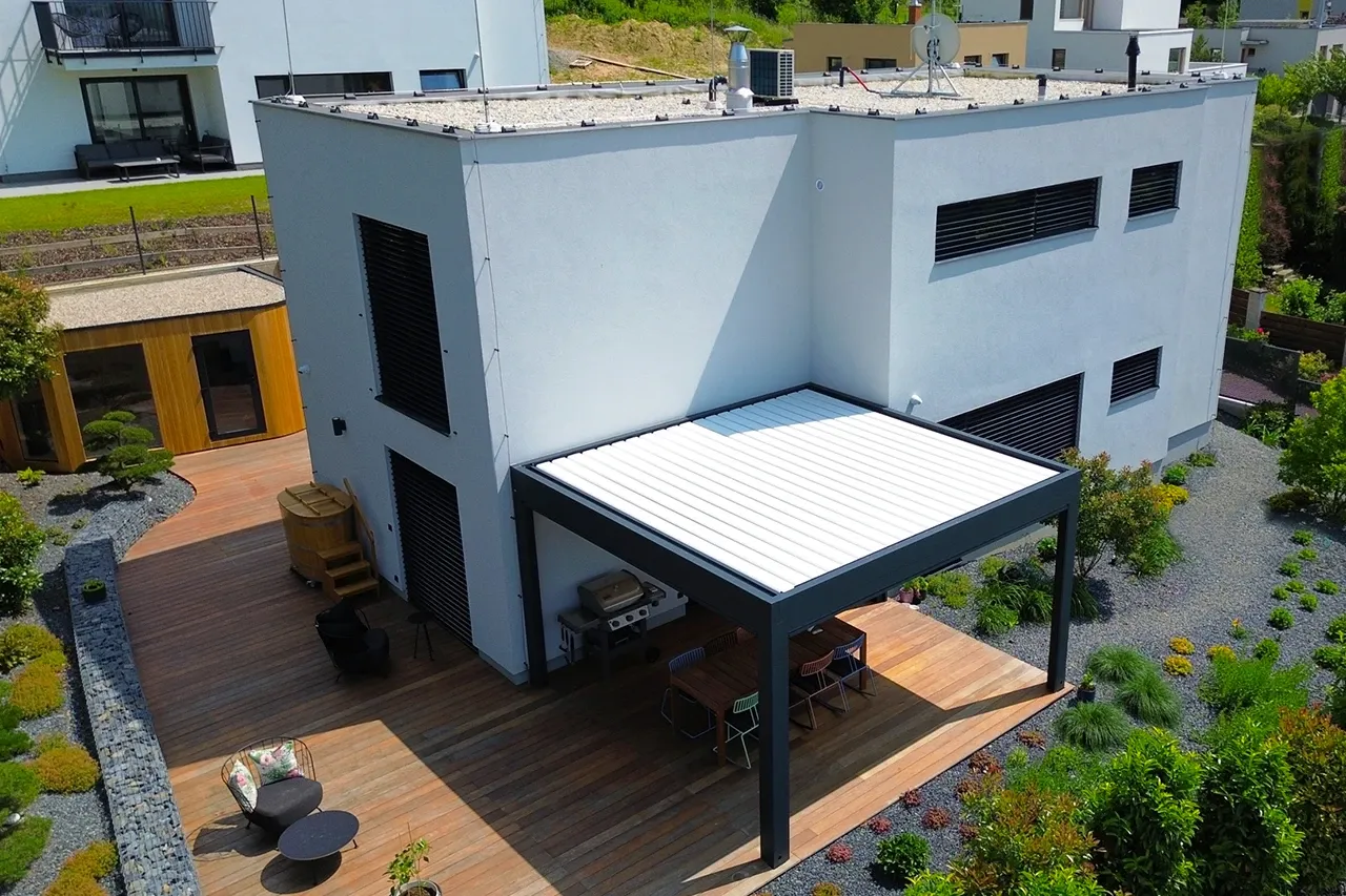 Pergoly a stínění zimních zahrad