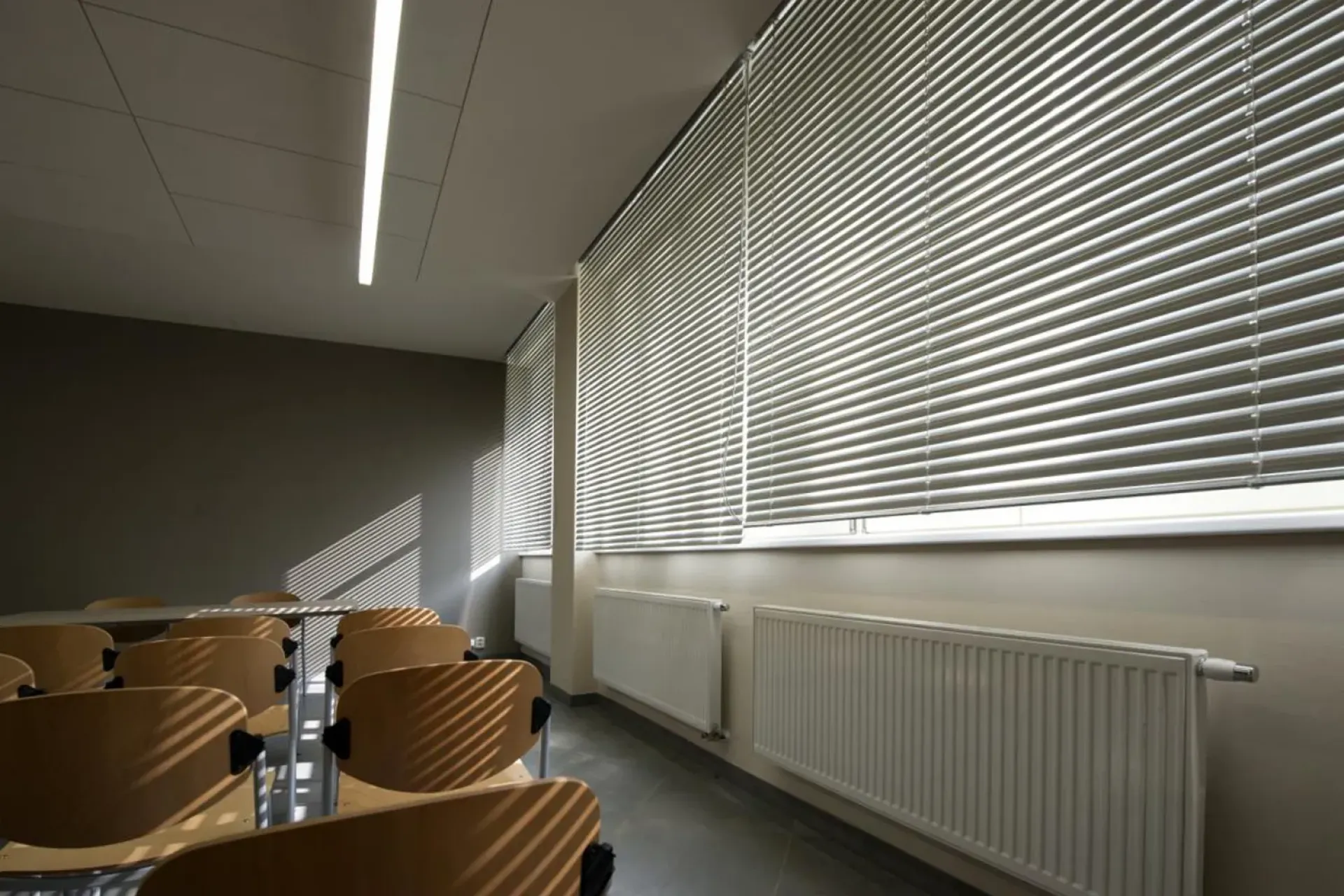 Vnitřní žaluzie INT-50