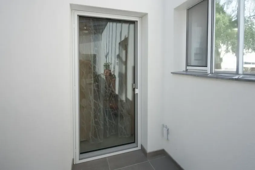 Dveřní síť proti hmyzu Ultra