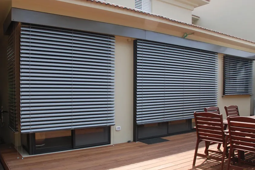 Venkovní žaluzie F