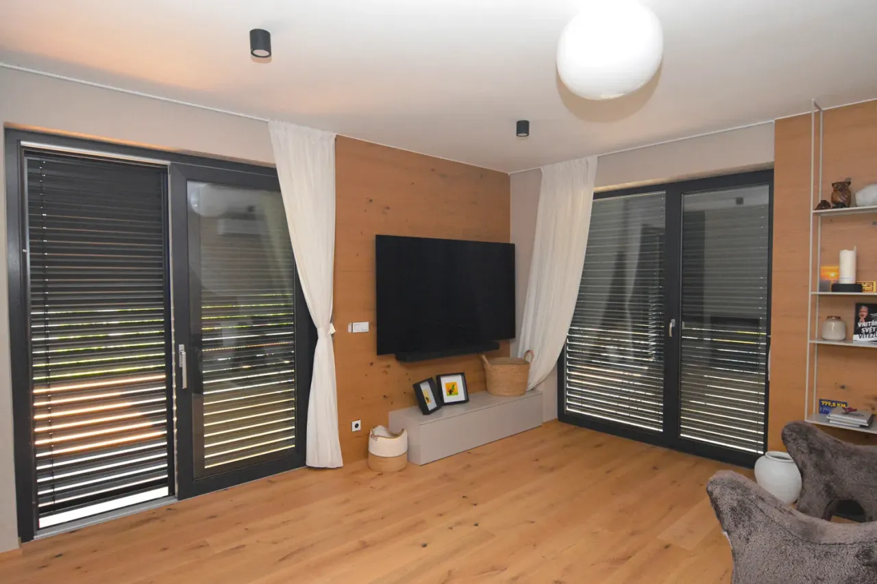 Venkovní žaluzie Climax Z-90 Noval