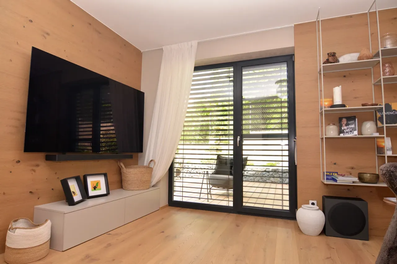 Venkovní žaluzie Climax Z-90 Noval