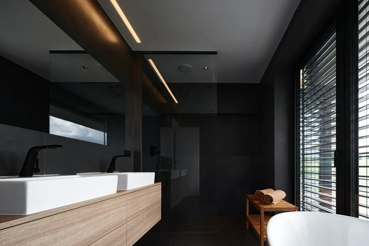 Moderní architektura  s chytrým stíněním